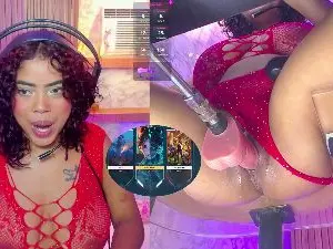 Cam4 Nude Webcam of NinaCapelli_