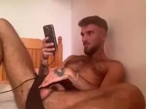Cam4 Free Live Porn of APOLO__
