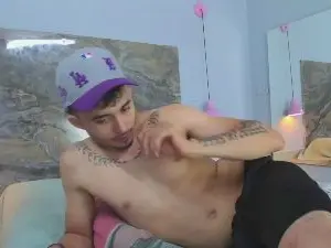Cam4 Free Live Porn of James_06