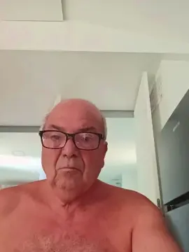 Cam4 Free Porn Cam of minuzzo61