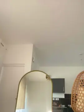 Cam4 Live Porn of Petitebouncy