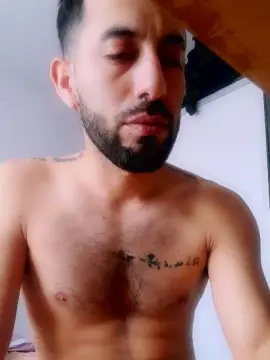 Cam4 Live Sex of Bruno32