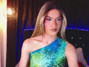 Cam4 Live Porn of agatharodriguez