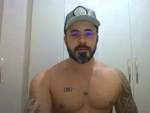 Cam4 Sex Cam of Alers87