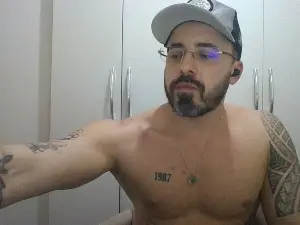 Cam4 Sex Cam of Alers87