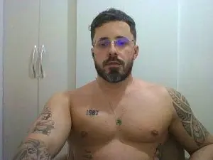 Cam4 Sex Cam of Alers87