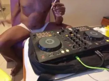Cam4 Sex Cam of tesudoblack85