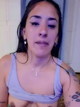 Cam4 Sex Cam of CarlaBelen
