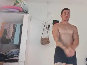 Cam4 Private Sex Chat of Kennygaucho1