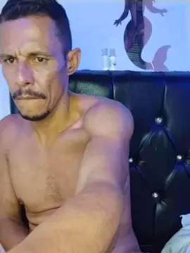 Cam4 Private Sex Chat of El_junior21