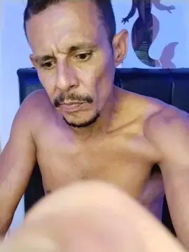 Cam4 Private Sex Chat of El_junior21