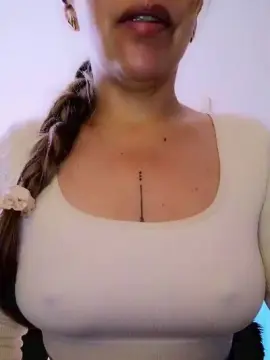 Cam4 Free Live Porn of RUBIA40_OFI