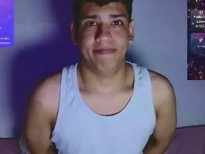 Cam4 Free Porn Cam of Santiago_foxx