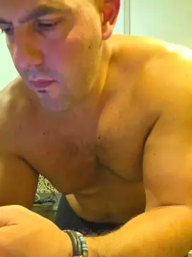 Cam4 Live Sex Cam of 83moro83