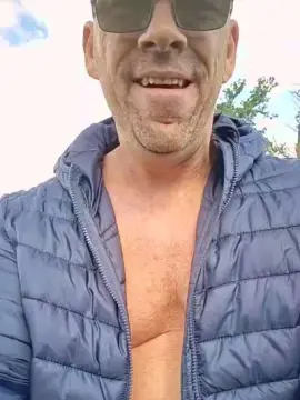 Cam4 Live Sex of dave_naked