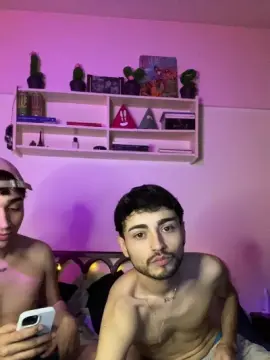 Cam4 Live Sex of Devilboyzzz