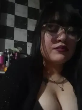 Cam4 Live Sex Cam of yamila36