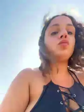Cam4 Adult Video Chat of Alessiaaa_