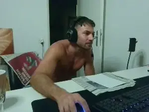 Cam4 Free Live Porn of ALPHA_HUNK