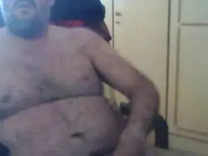 Cam4 Watch Live Sex Cams of BearContraste