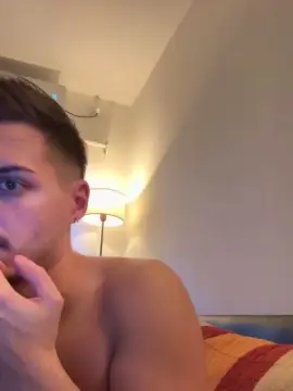 Cam4 Watch Live Sex Cams of ThomasRM98