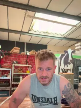 Cam4 Live Sex of TheSkunk