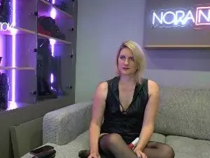 Cam4 Live Porn of NoraNoxx