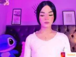 Cam4 Nude Webcam of Amira_Ember