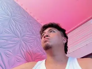 Cam4 Sex Chat of Oilmen22