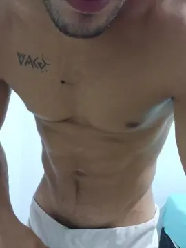 Cam4 Nude Webcam of Lewis_castroo