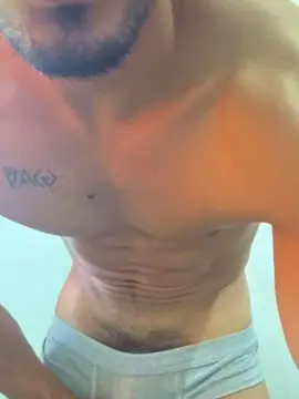 Cam4 Live Sex of Lewis_castroo