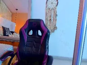 Cam4 Watch Live Sex Cams of Briian__