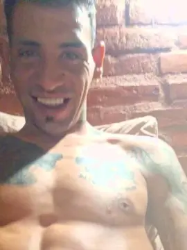 Cam4 Free Live Porn of maxi23_fun