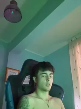 Cam4 Nude Webcam of Alvaroguisan