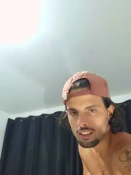 Cam4 Sex Cam of Levi_Henrique