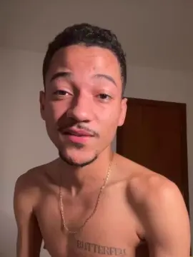 Cam4 Adult Webcam of enzoheitor3