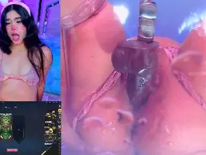 Cam4 Live Sex of AriHale