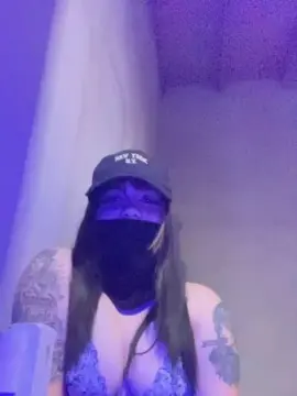 Cam4 Live Sex of ariana198