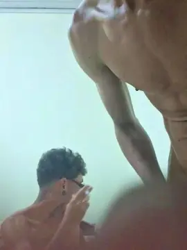 Cam4 Sex Cam of Luis22cemt