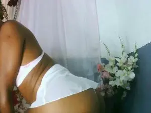 Cam4 Adult Video Chat of Esmeraldah