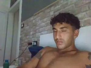 Cam4 Watch Live Sex Cams of Monellogrande69