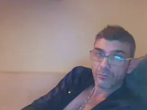 Cam4 Live Sex of mirketto_hot