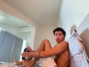 Cam4 Sex Chat of Shiro97