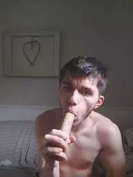 Cam4 Free Live Porn of Esteban18ans