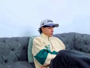 Cam4 Watch Live Sex Cams of KroyWave