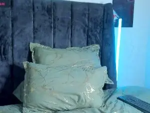 Cam4 Live Sex of KroyWave