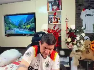 Cam4 Live Porn of CRISSETAN