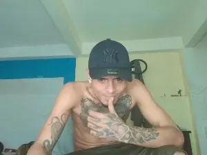 Cam4 Free Live Porn of bigcentauro233