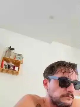 Cam4 Live Sex of Bruce9090