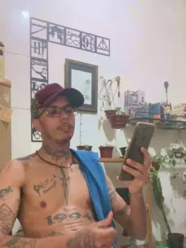 Cam4 Watch Live Sex Cams of Klinger30